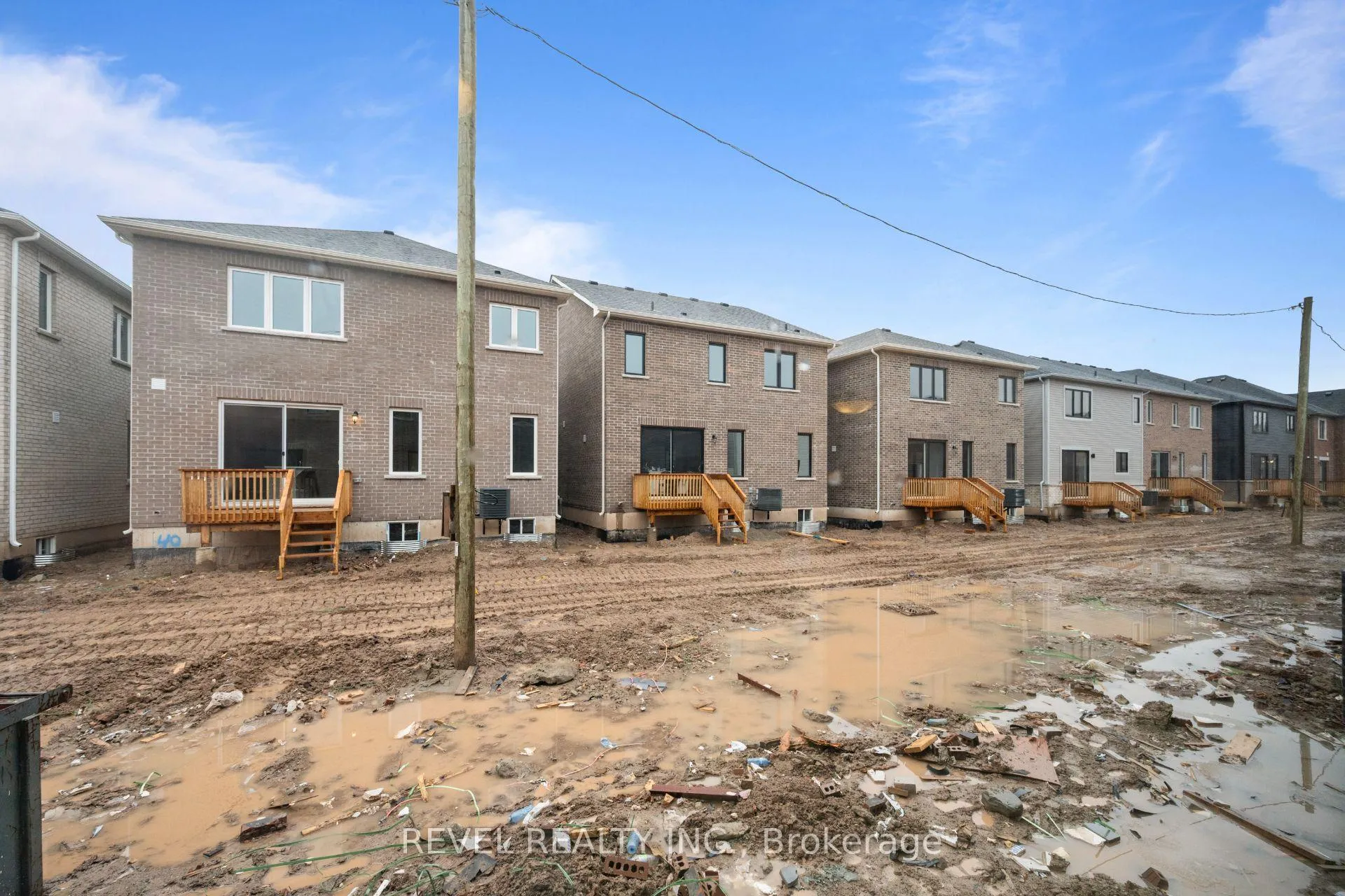 Photo 35 of 1387 Hearns Place, Milton, Bowes — HOMEH
