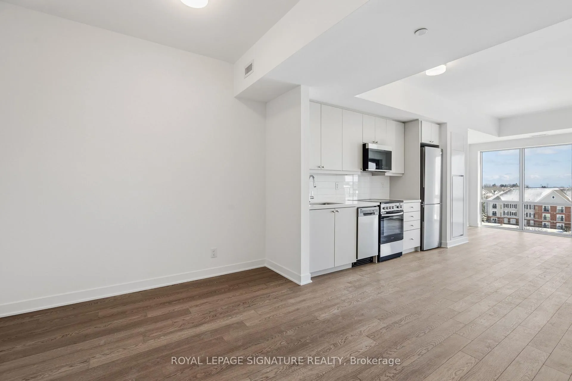 Photo 2 of Unit 501, 51 Clarington Boulevard, Clarington, Bowmanville — HOMEH
