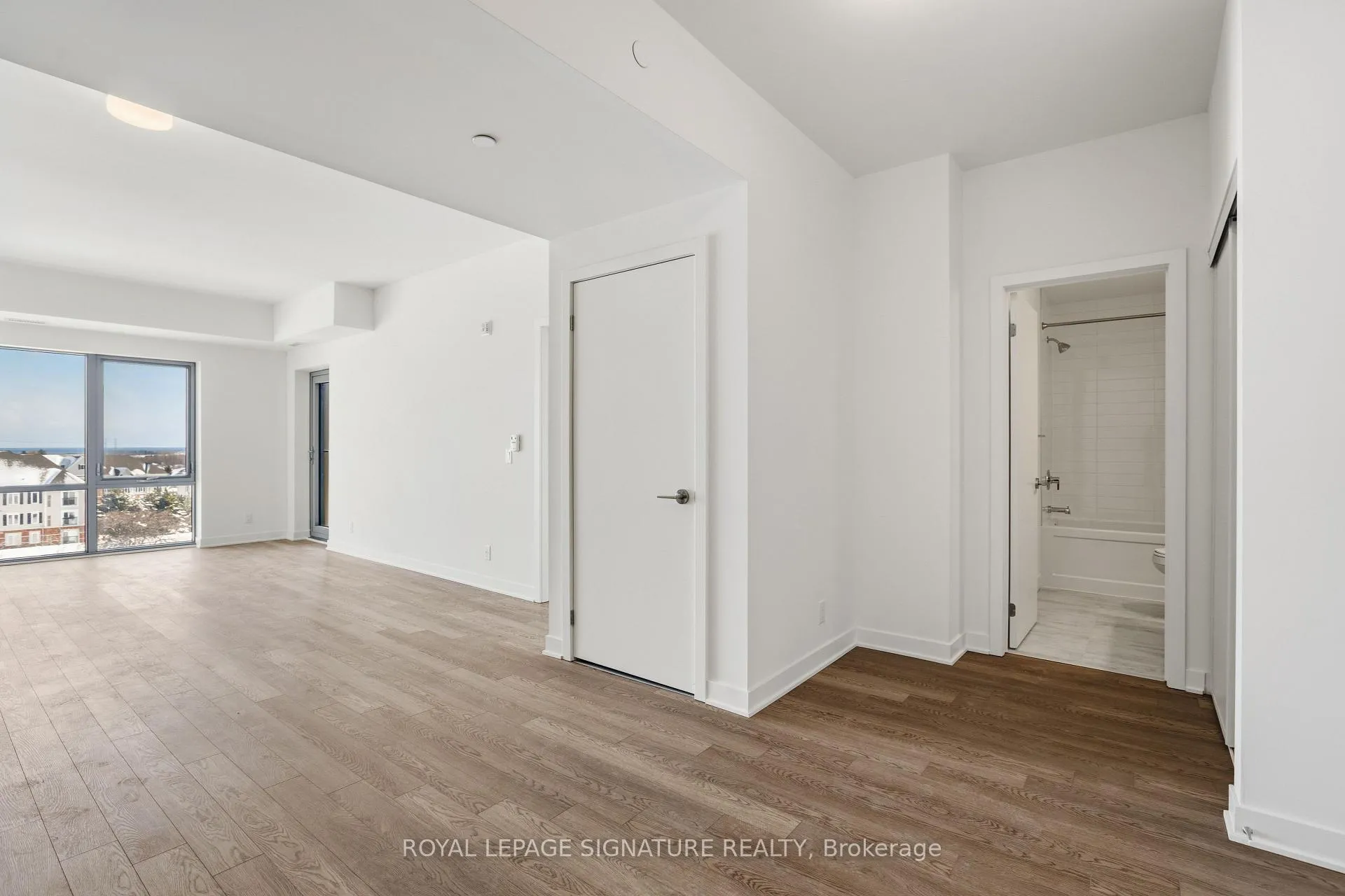 Photo 6 of Unit 501, 51 Clarington Boulevard, Clarington, Bowmanville — HOMEH