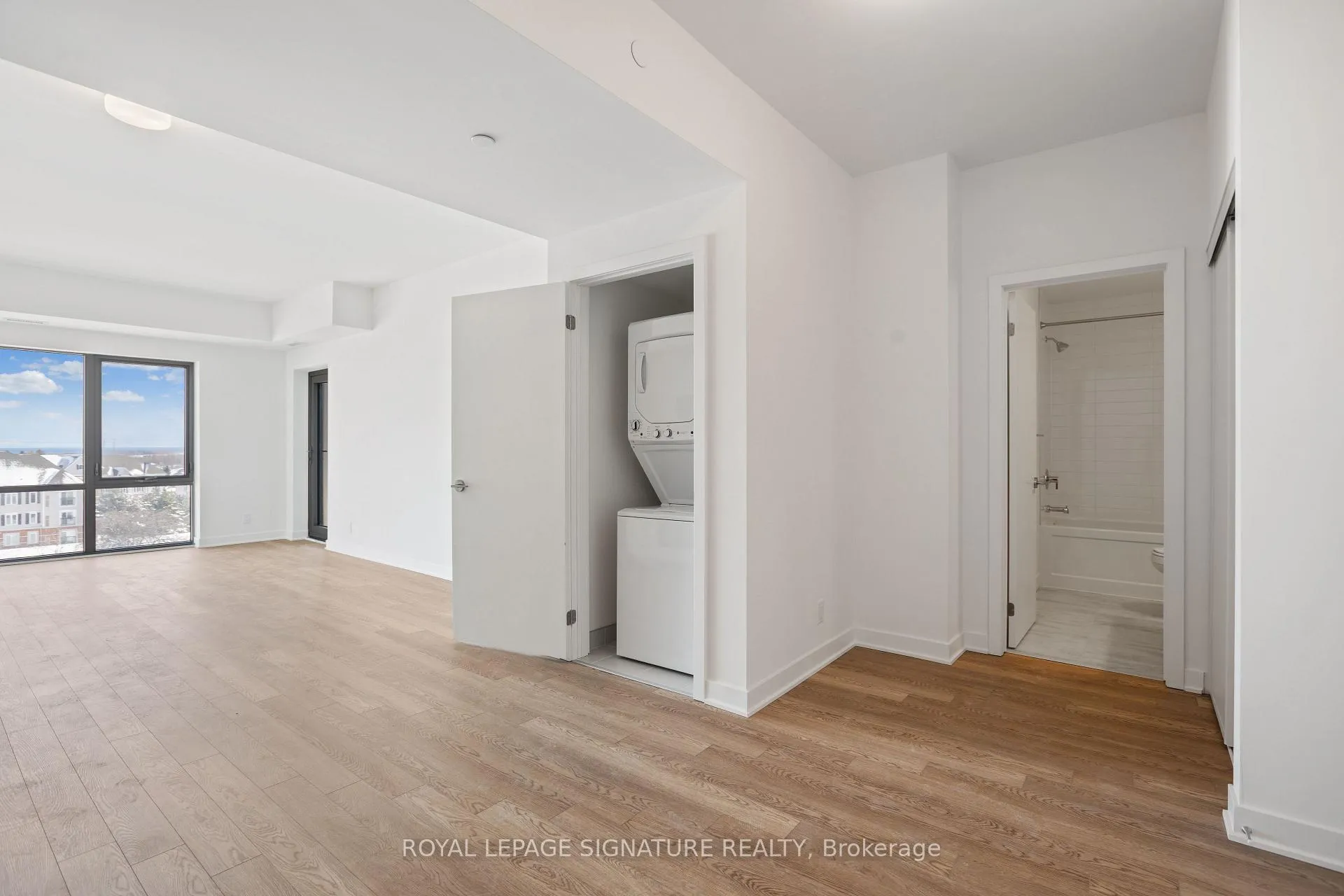 Photo 7 of Unit 501, 51 Clarington Boulevard, Clarington, Bowmanville — HOMEH