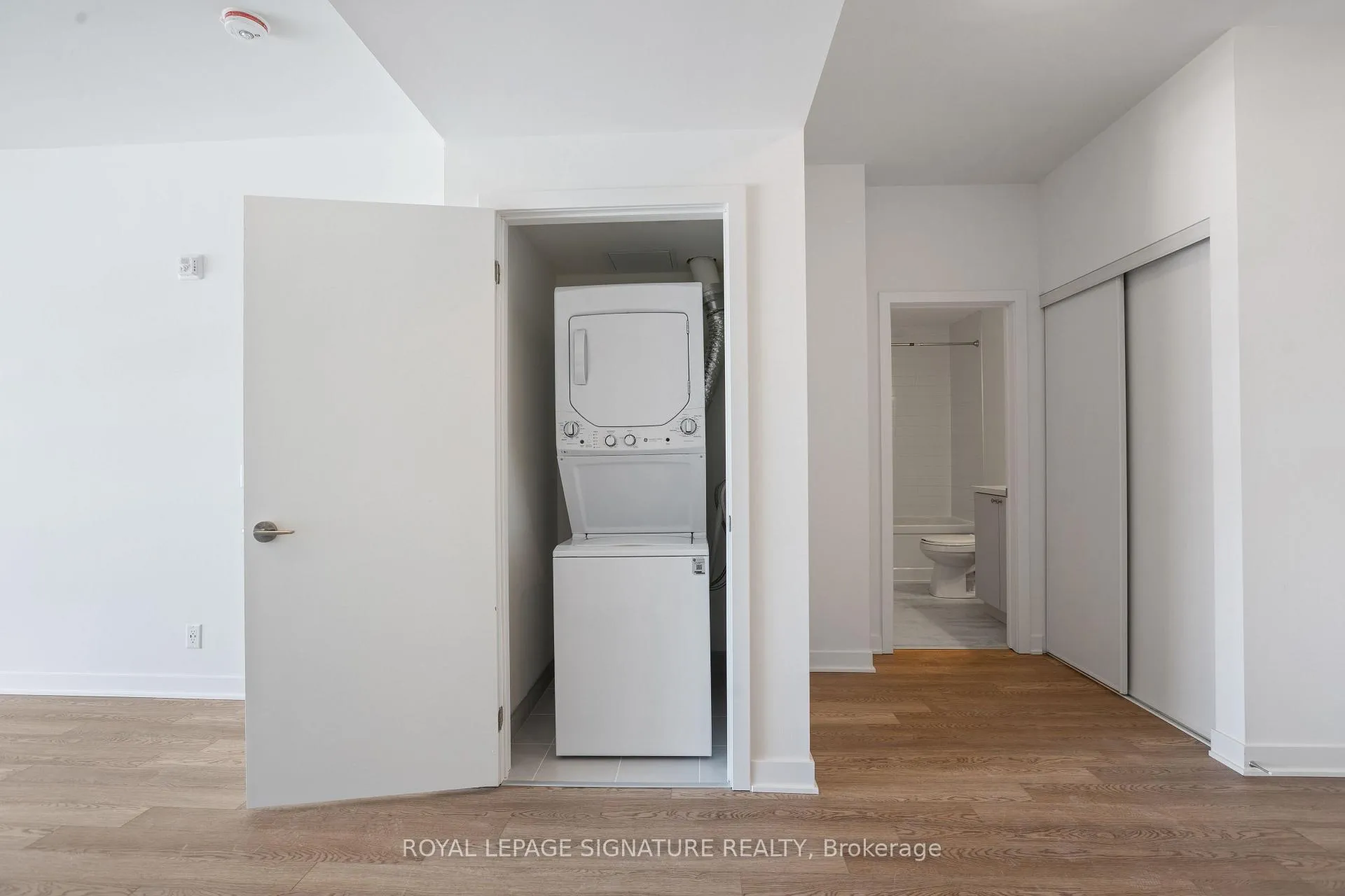 Photo 8 of Unit 501, 51 Clarington Boulevard, Clarington, Bowmanville — HOMEH