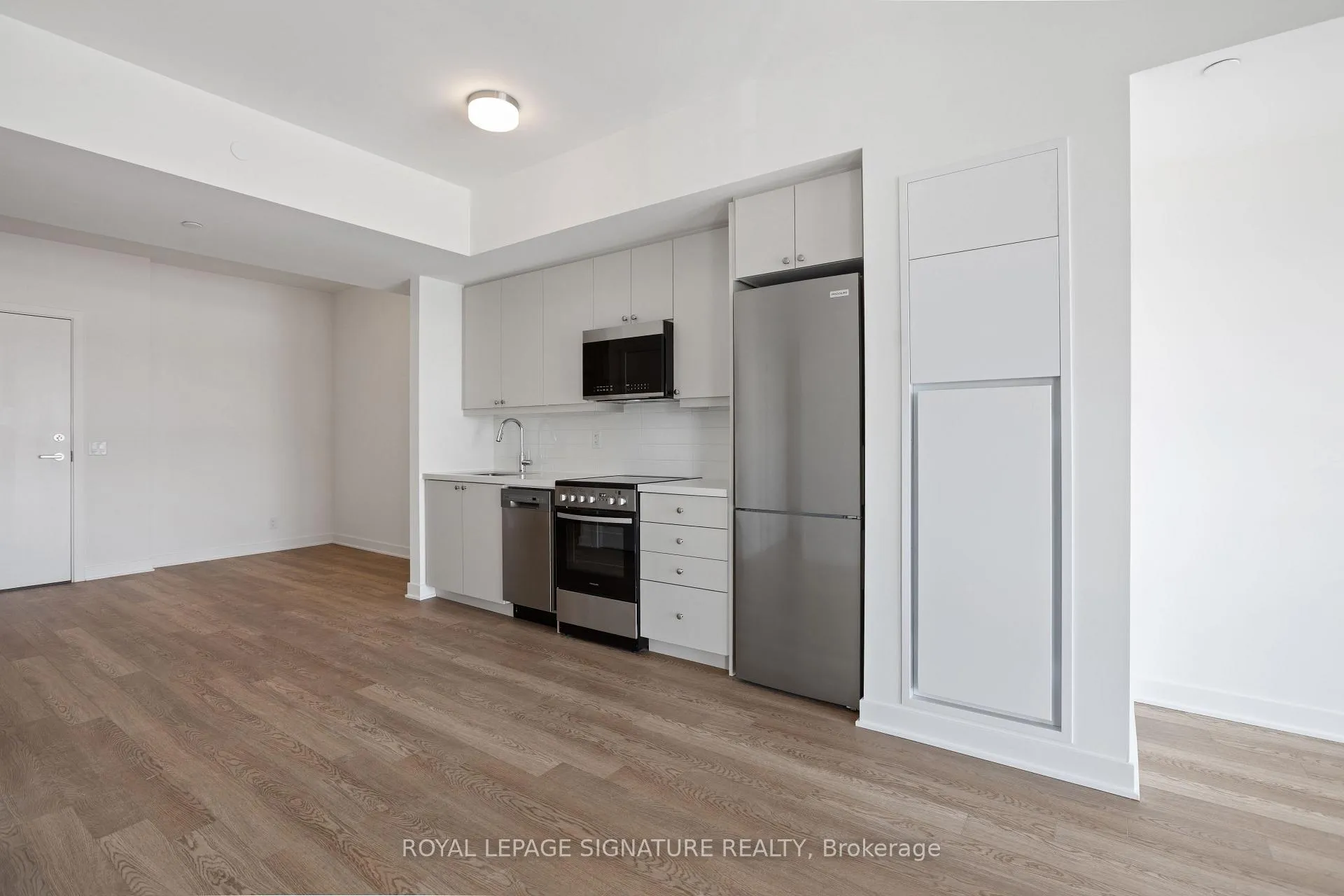 Photo 13 of Unit 501, 51 Clarington Boulevard, Clarington, Bowmanville — HOMEH