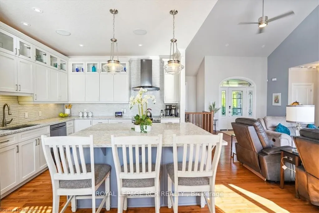 Photo 18 of 120 Paradise, Meaford — HOMEH