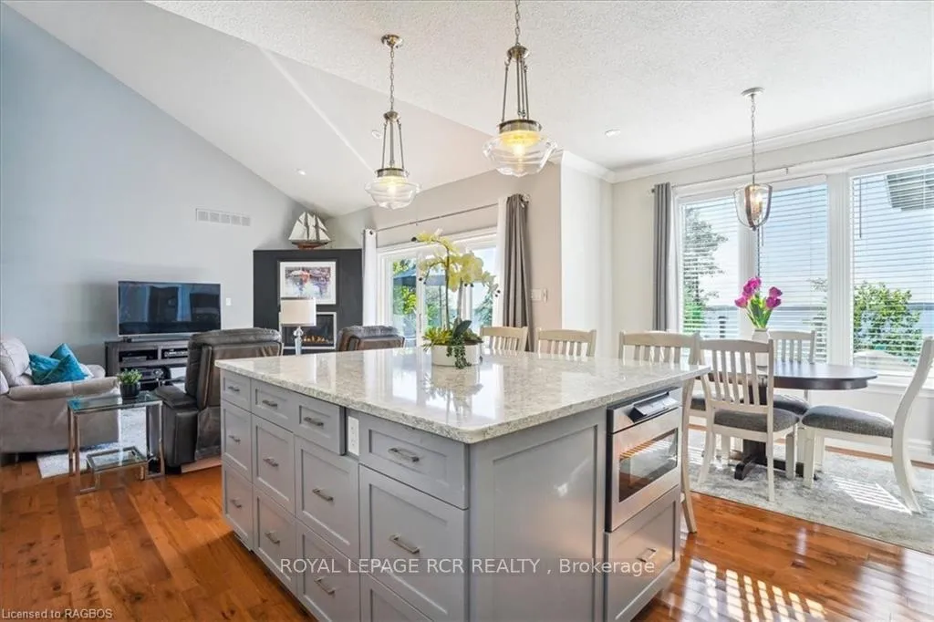 Photo 19 of 120 Paradise, Meaford — HOMEH