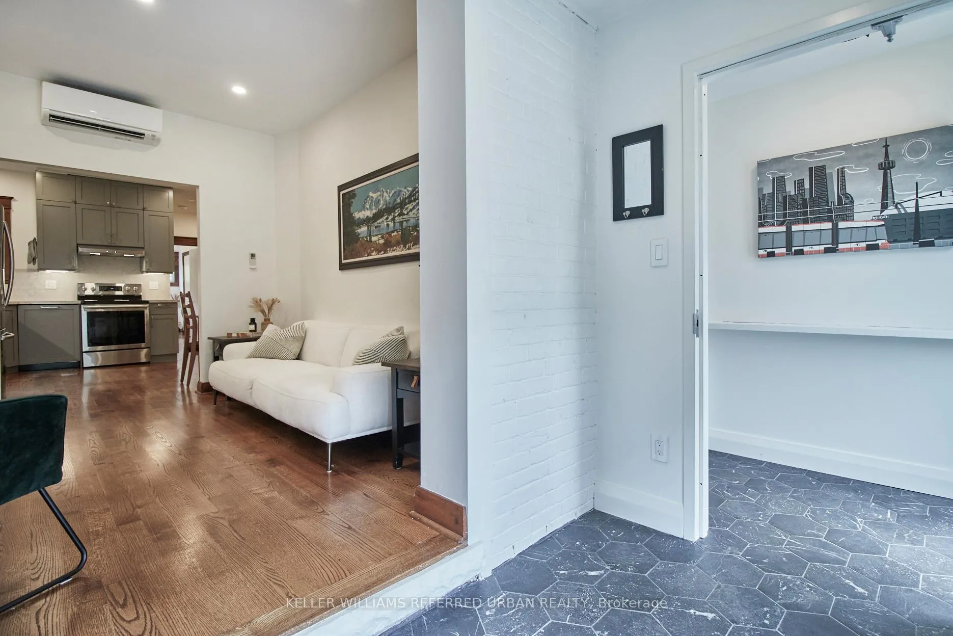 Photo 3 of Unit Main, 292 Withrow Avenue, Toronto, Blake-Jones — HOMEH
