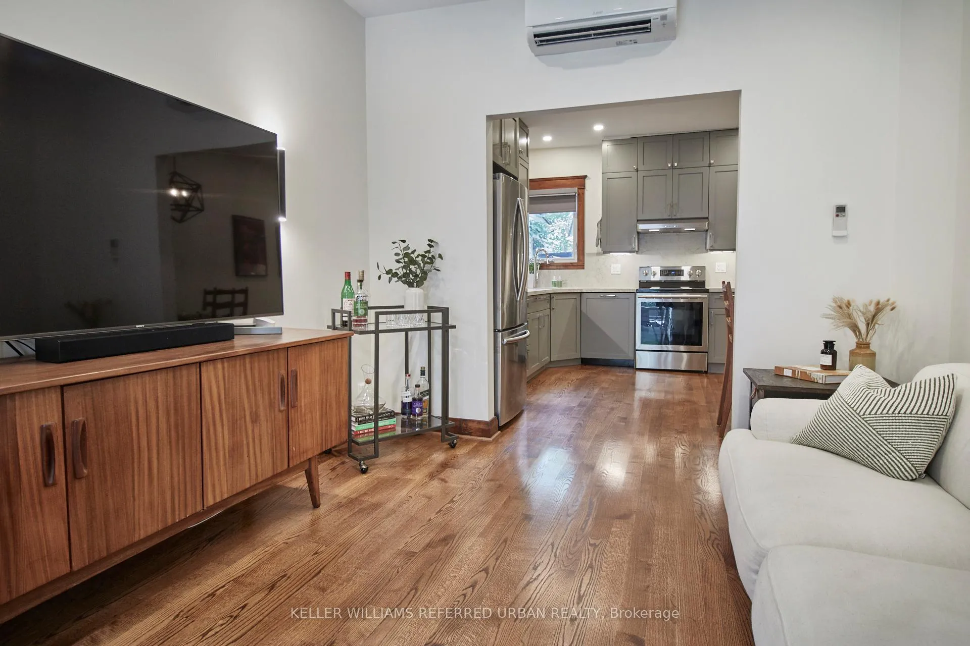 Photo 8 of Unit Main, 292 Withrow Avenue, Toronto, Blake-Jones — HOMEH