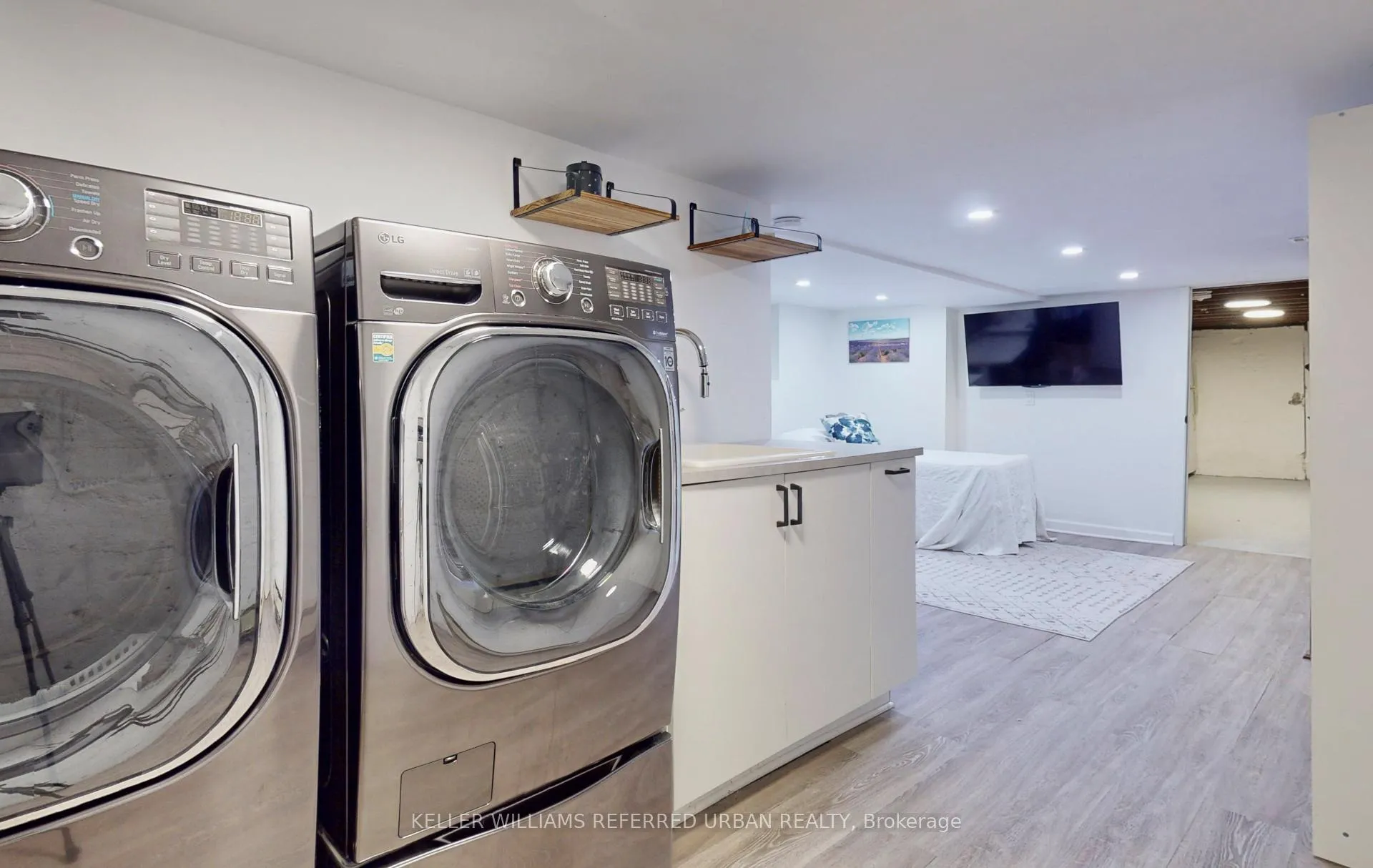 Photo 16 of Unit Main, 292 Withrow Avenue, Toronto, Blake-Jones — HOMEH