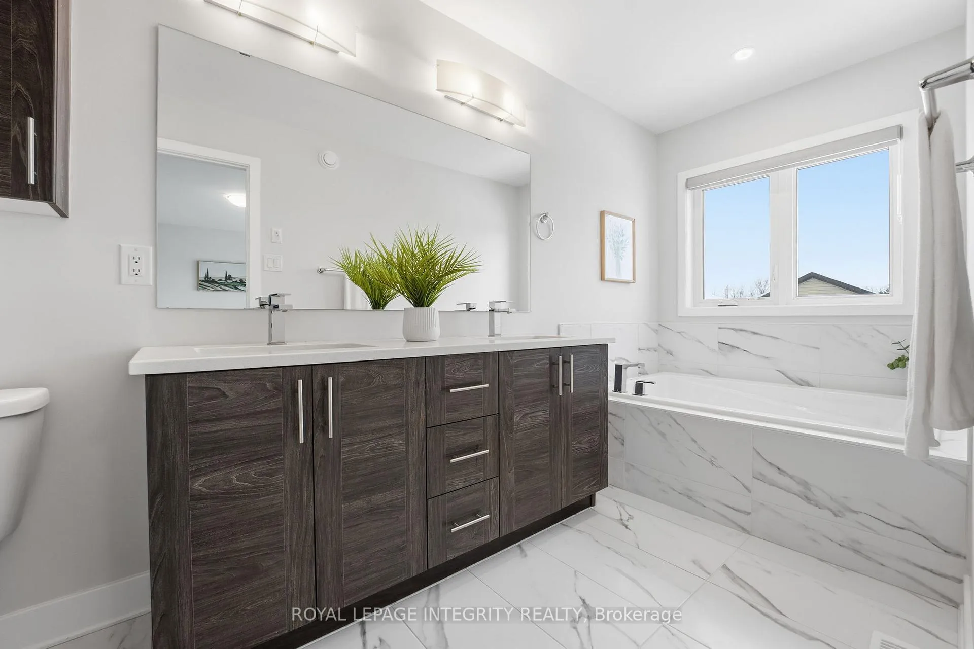 Photo 30 of 316 Whitham Crescent, North Grenville, Kemptville — HOMEH