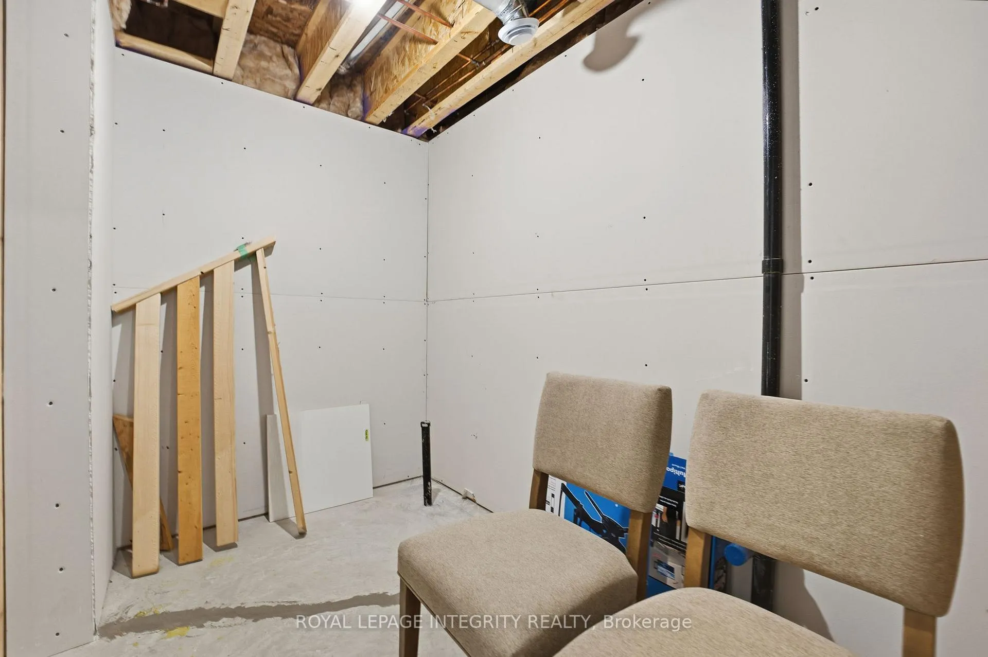 Photo 42 of 316 Whitham Crescent, North Grenville, Kemptville — HOMEH