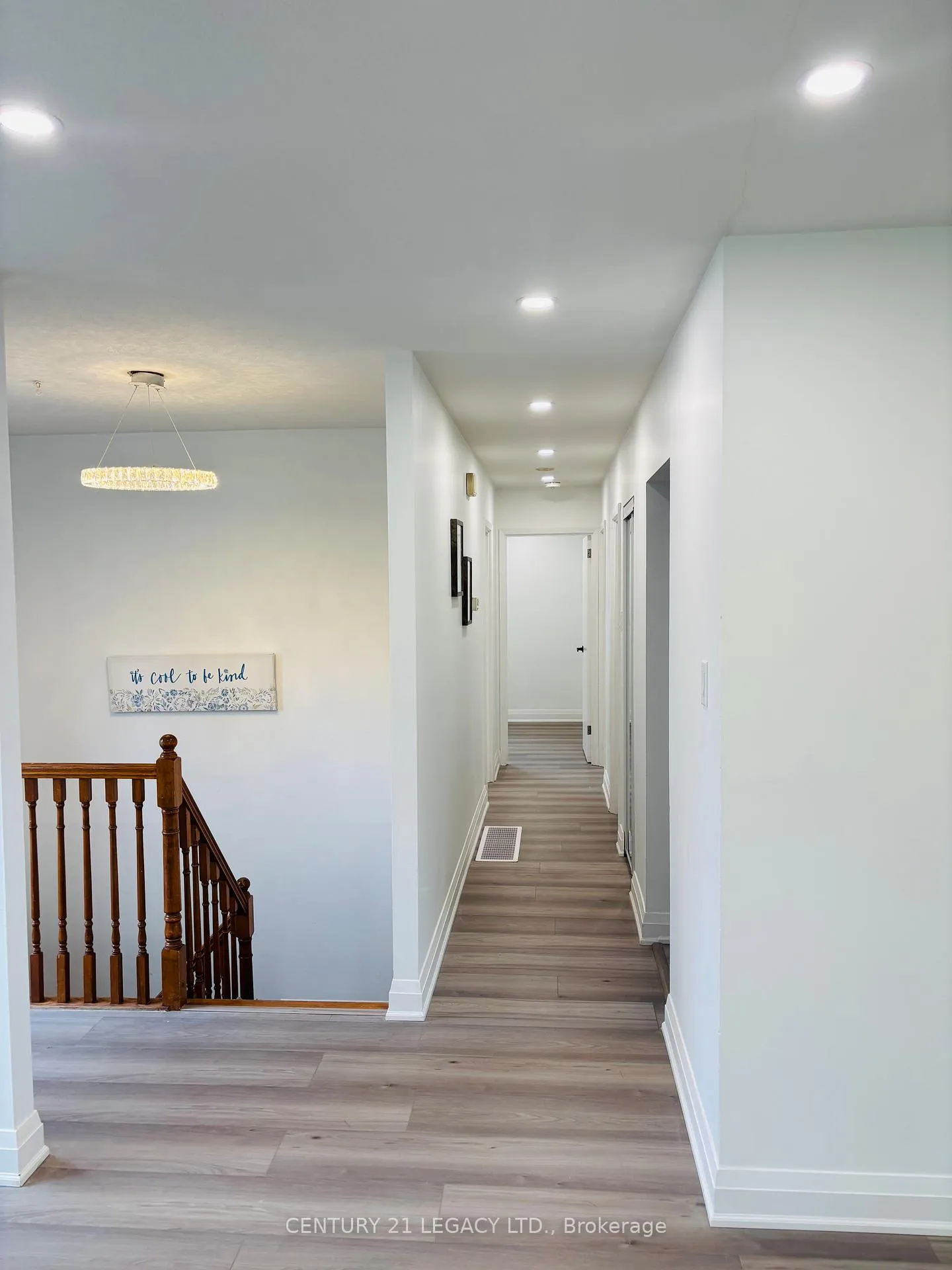 Photo 12 of 26 Epsom Downs Drive, Brampton, Southgate — HOMEH
