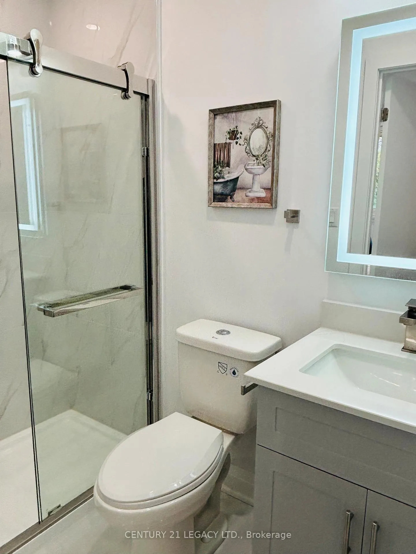 Photo 14 of 26 Epsom Downs Drive, Brampton, Southgate — HOMEH