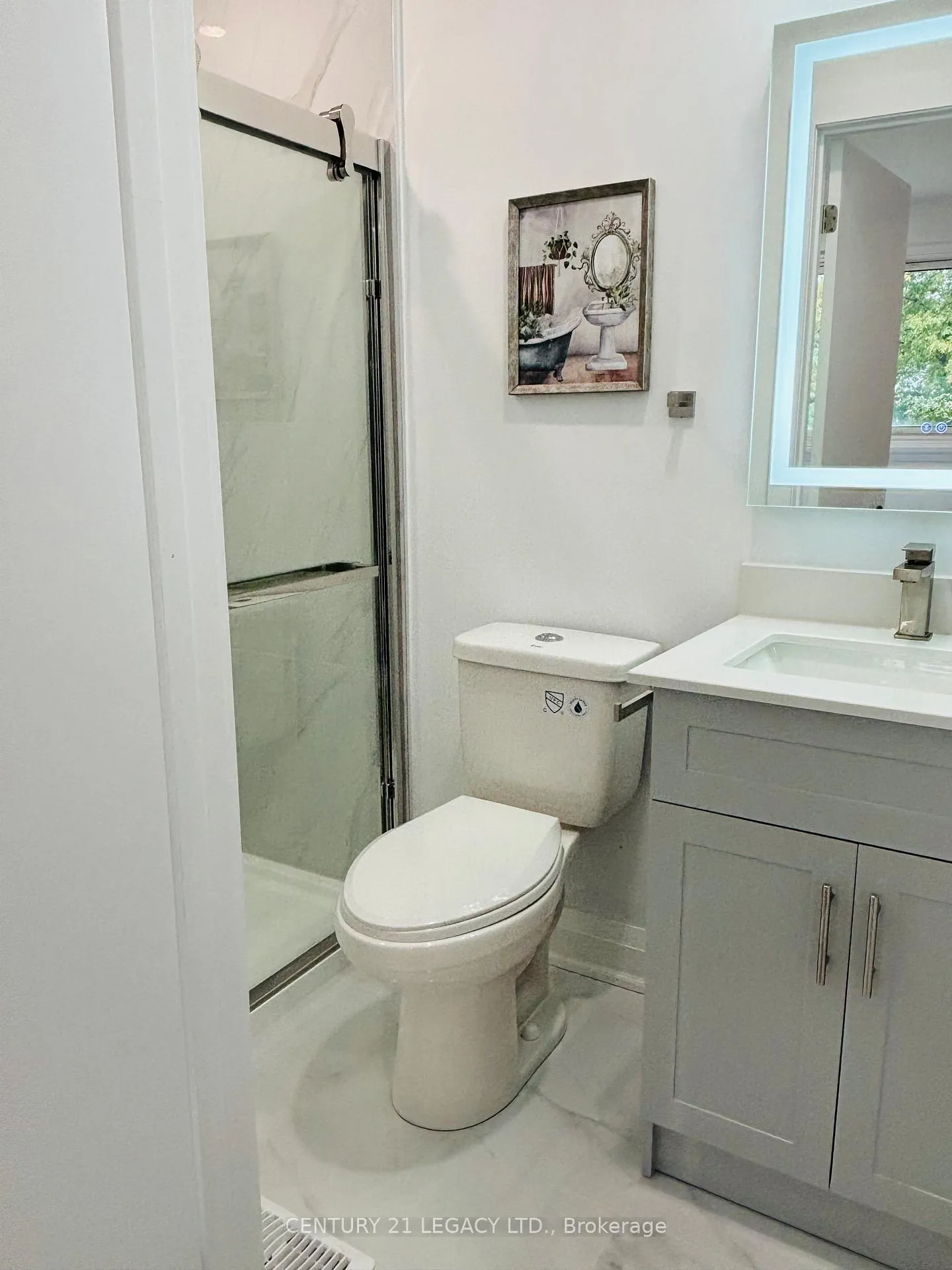 Photo 15 of 26 Epsom Downs Drive, Brampton, Southgate — HOMEH