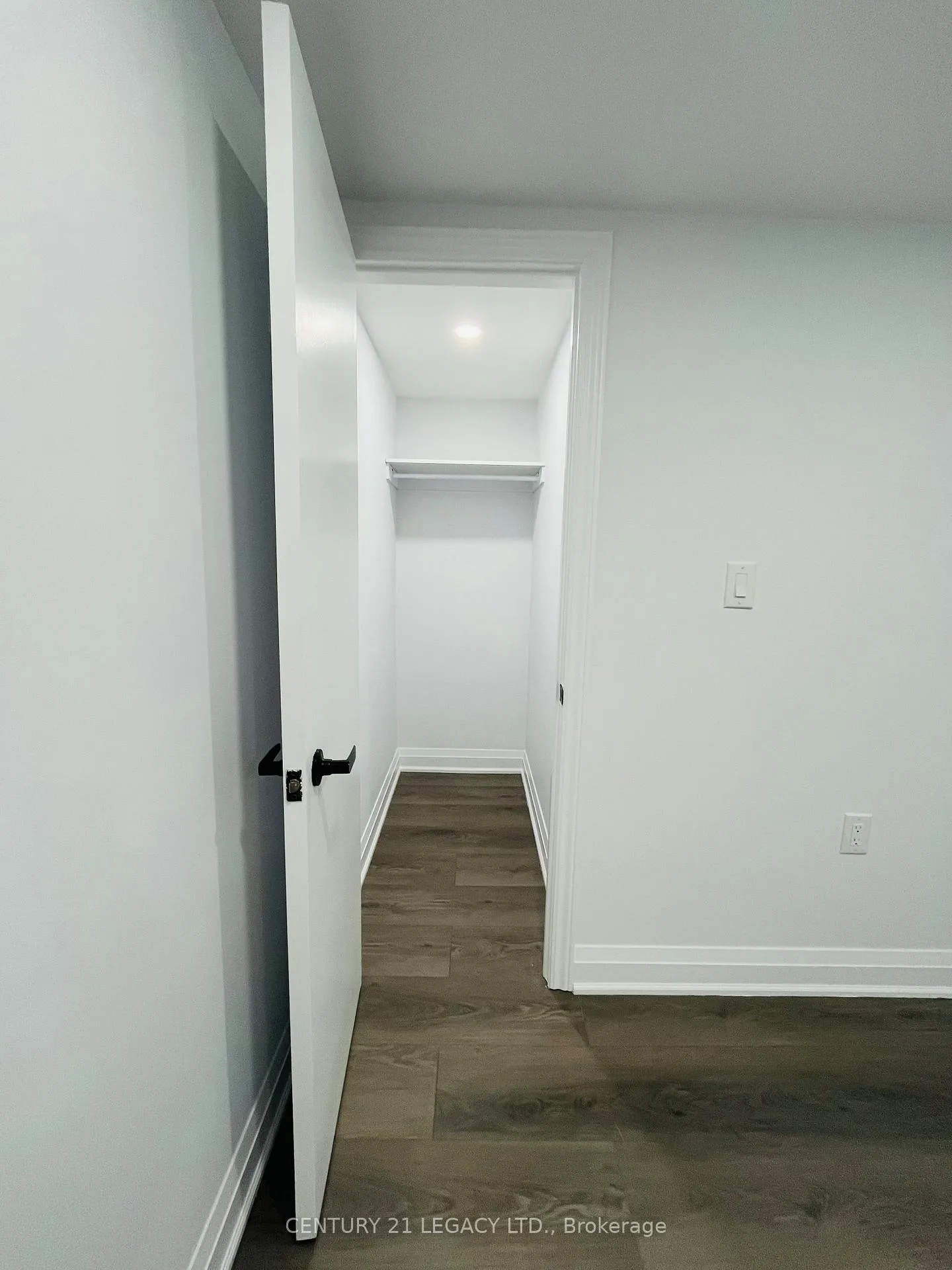 Photo 26 of 26 Epsom Downs Drive, Brampton, Southgate — HOMEH