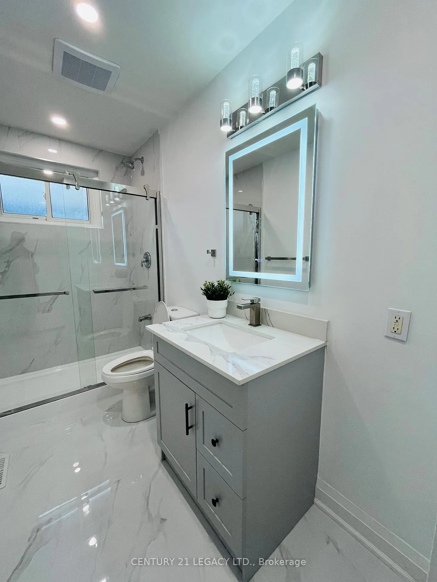 Photo 32 of 26 Epsom Downs Drive, Brampton, Southgate — HOMEH