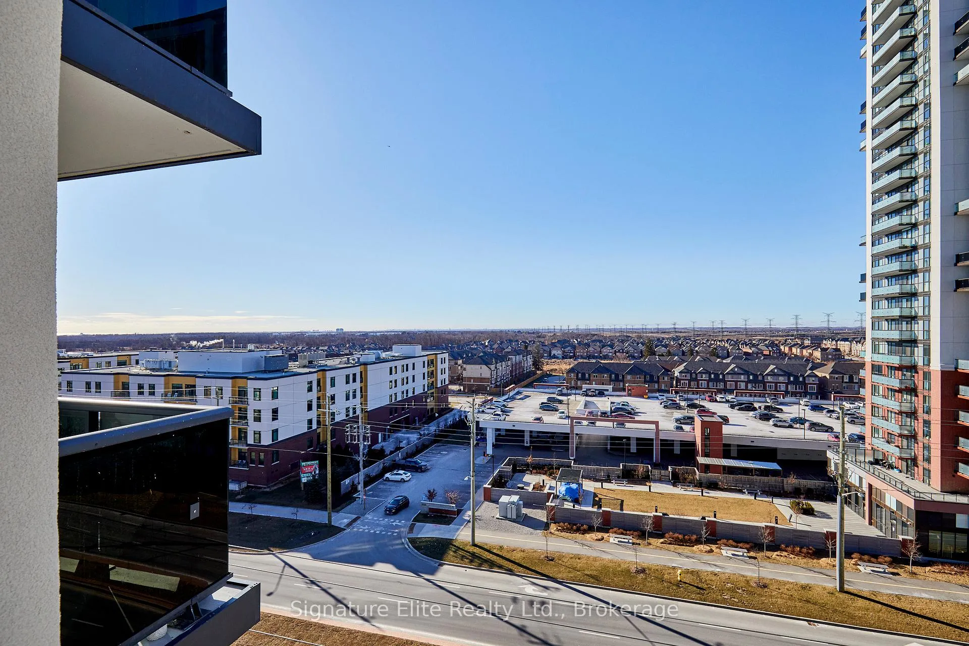 Photo 6 of Unit 809, 2545 Simcoe Street N, Oshawa, Windfields — HOMEH