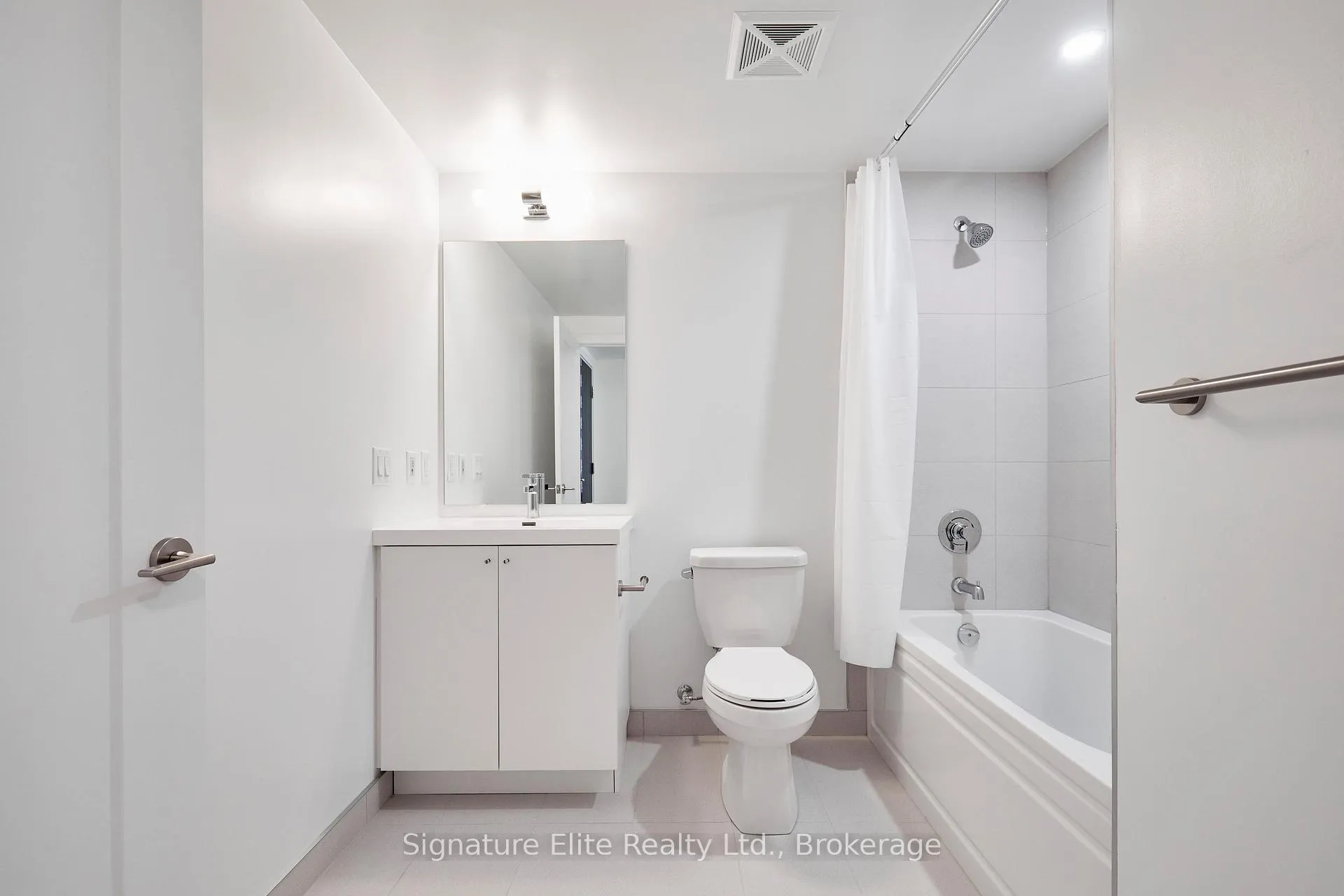 Photo 10 of Unit 809, 2545 Simcoe Street N, Oshawa, Windfields — HOMEH
