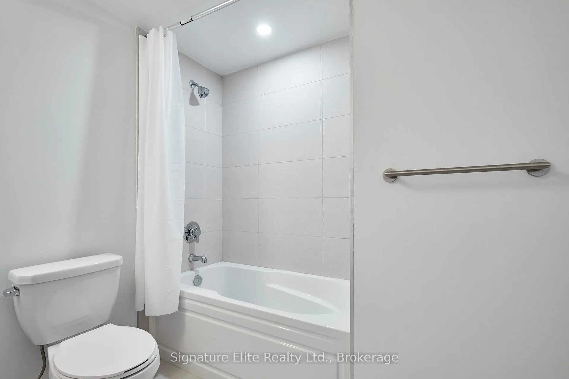 Photo 11 of Unit 809, 2545 Simcoe Street N, Oshawa, Windfields — HOMEH