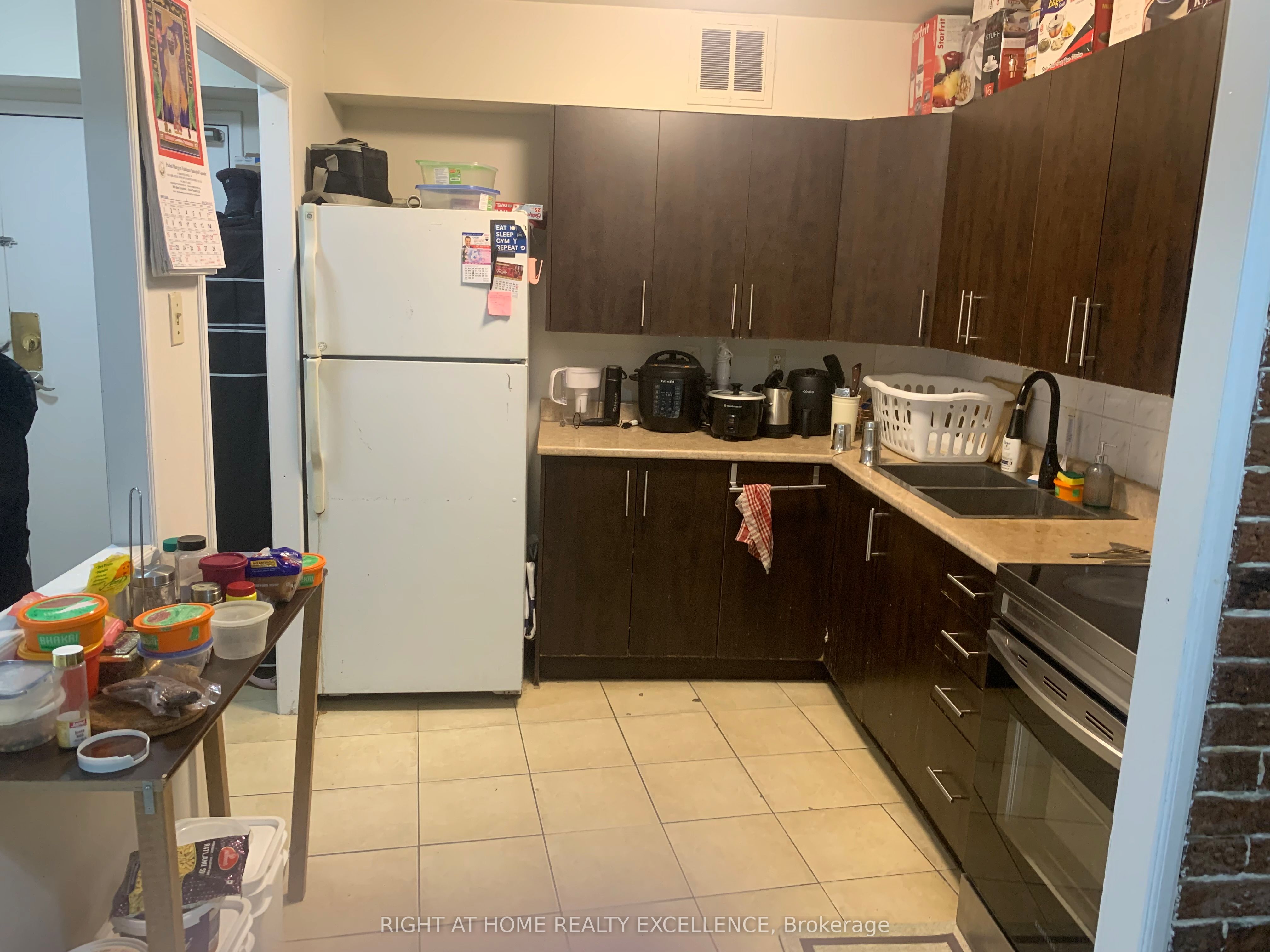 Front of Unit 304, 380 Dixon Road