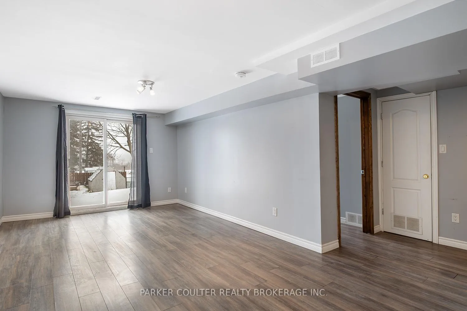 Photo 15 of 83 Daphne Crescent, Barrie, Cundles East — HOMEH