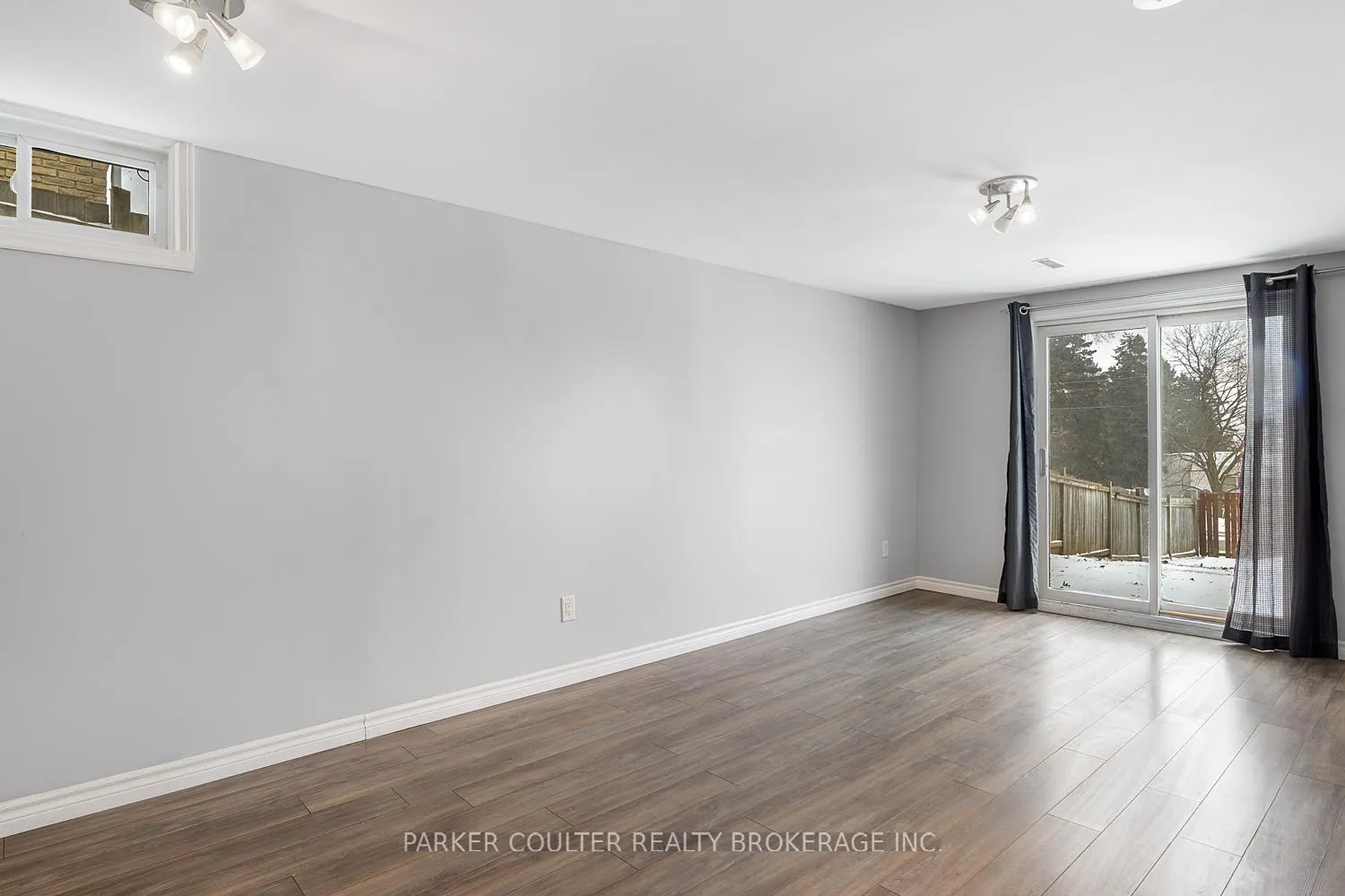 Photo 16 of 83 Daphne Crescent, Barrie, Cundles East — HOMEH