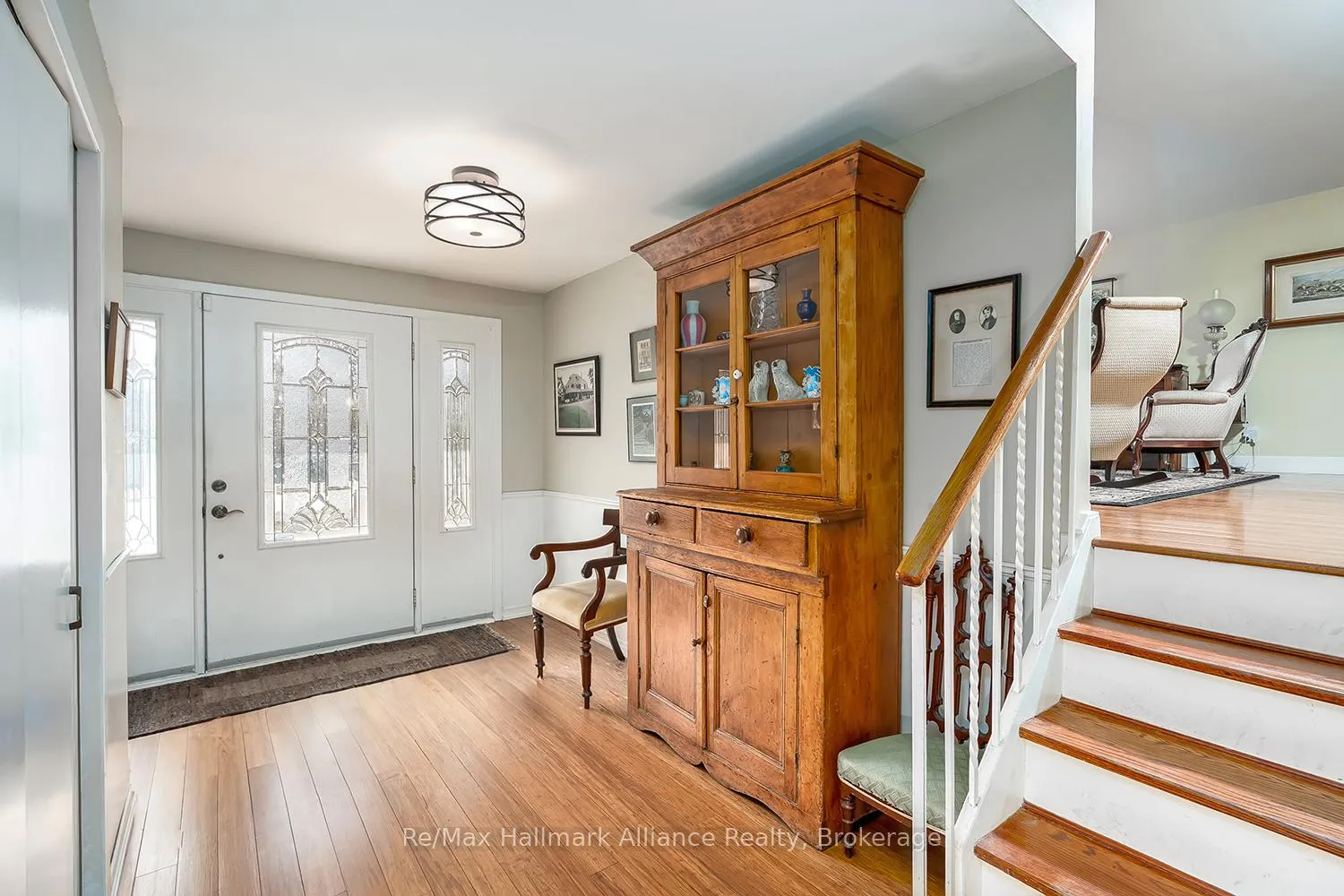 Photo 6 of 2305 Devon Road, Oakville, Ford — HOMEH