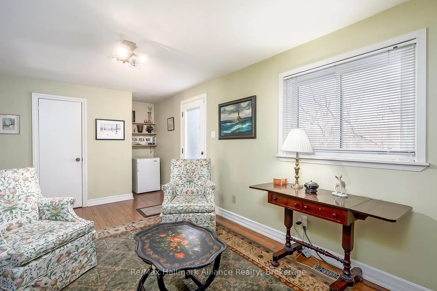 Photo 9 of 2305 Devon Road, Oakville, Ford — HOMEH