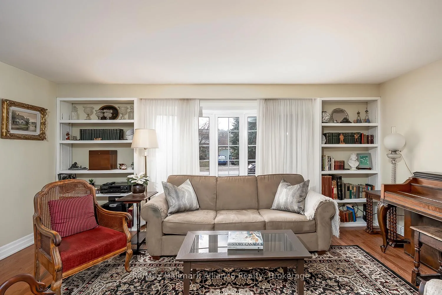 Photo 12 of 2305 Devon Road, Oakville, Ford — HOMEH