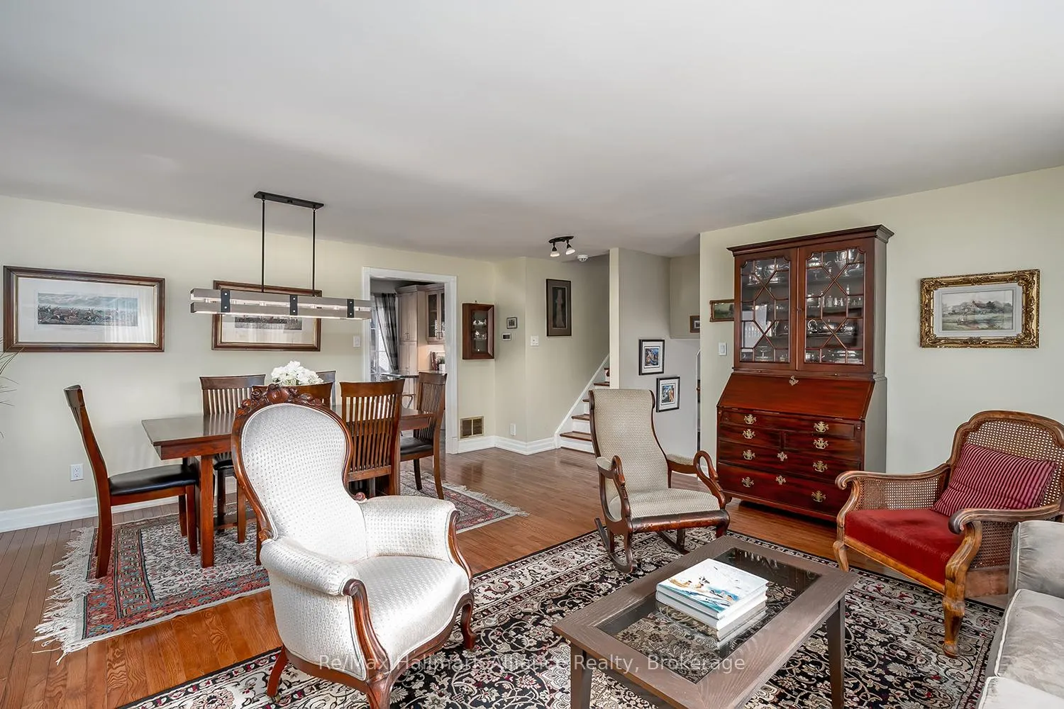 Photo 15 of 2305 Devon Road, Oakville, Ford — HOMEH