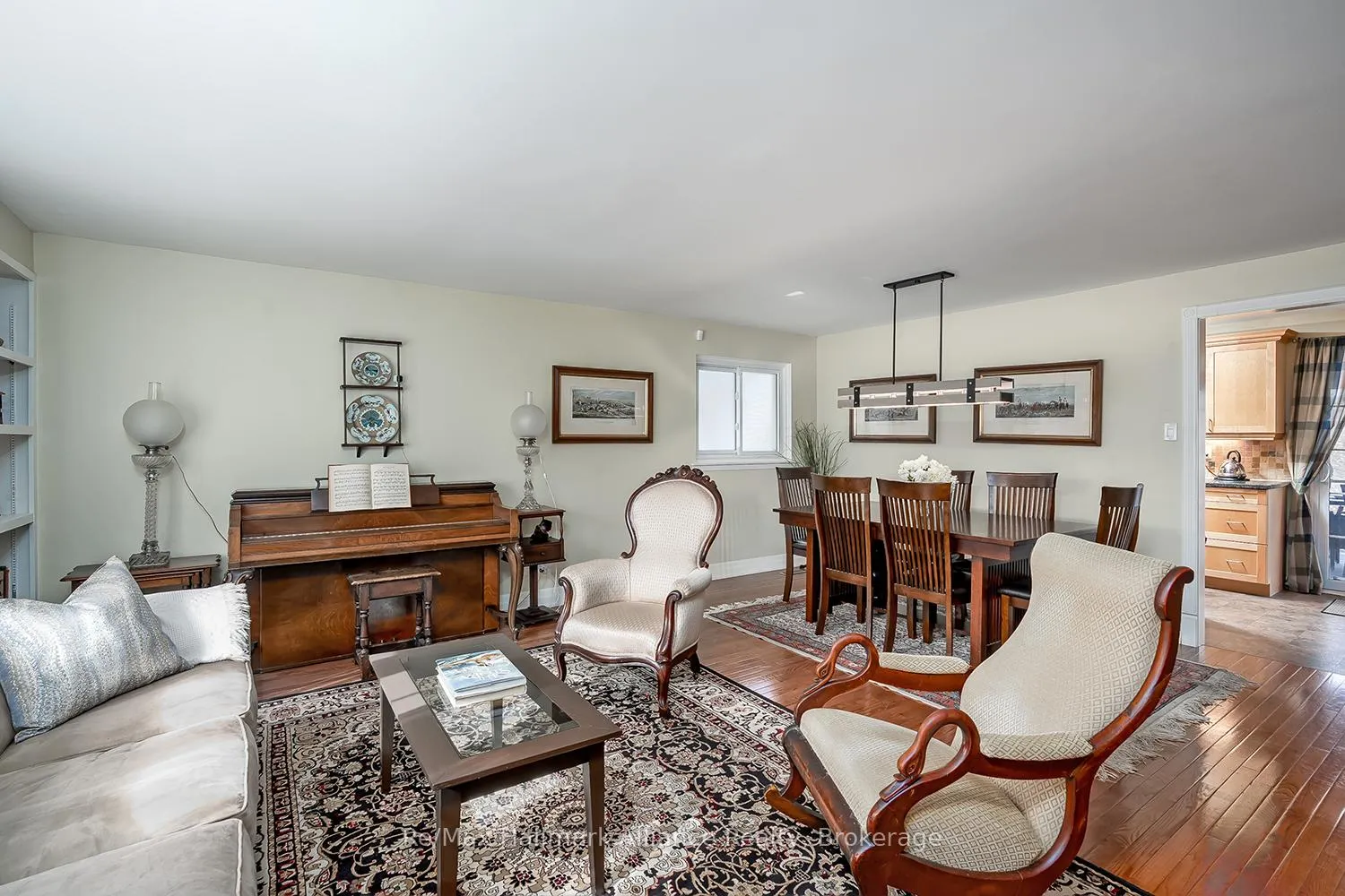 Photo 16 of 2305 Devon Road, Oakville, Ford — HOMEH