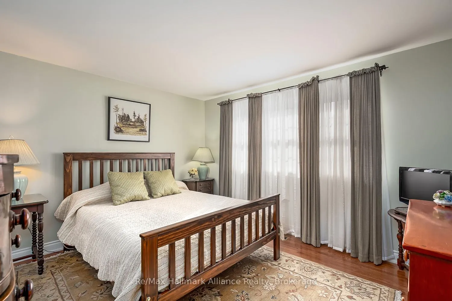 Photo 23 of 2305 Devon Road, Oakville, Ford — HOMEH