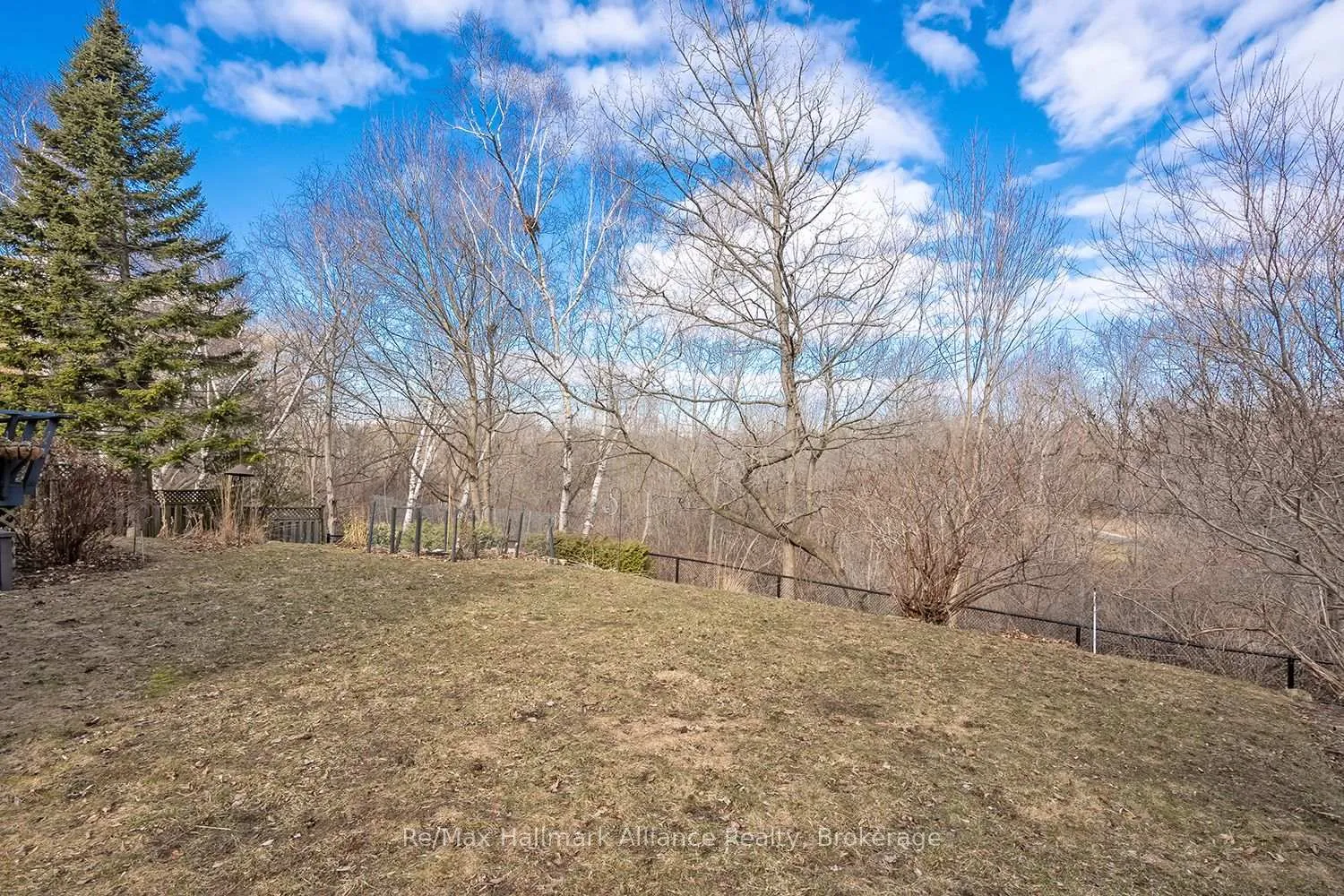 Photo 34 of 2305 Devon Road, Oakville, Ford — HOMEH