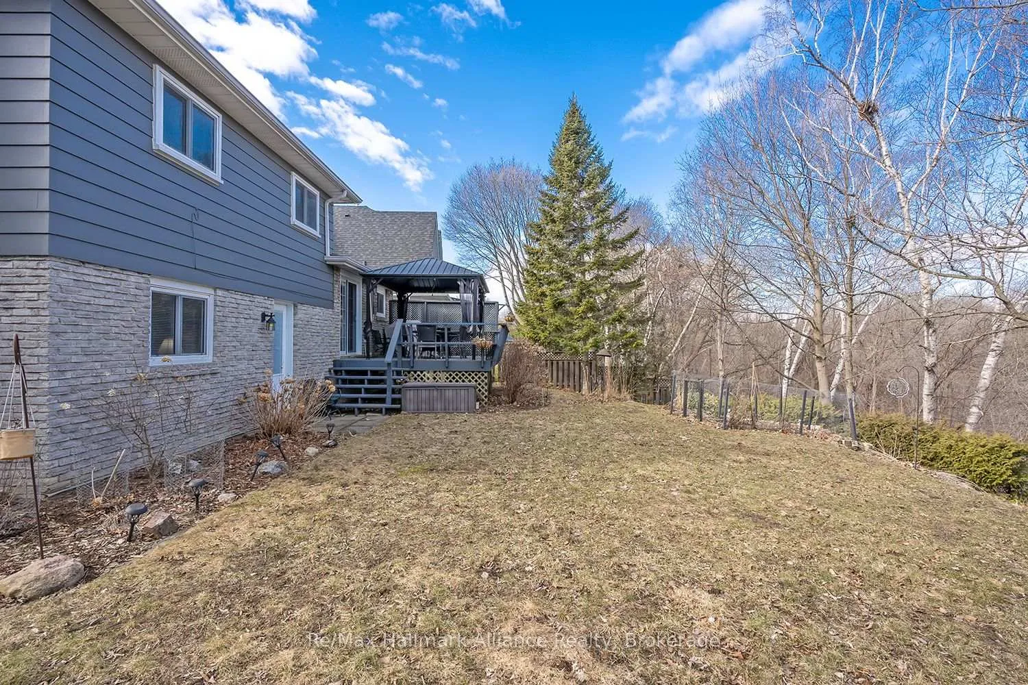 Photo 35 of 2305 Devon Road, Oakville, Ford — HOMEH