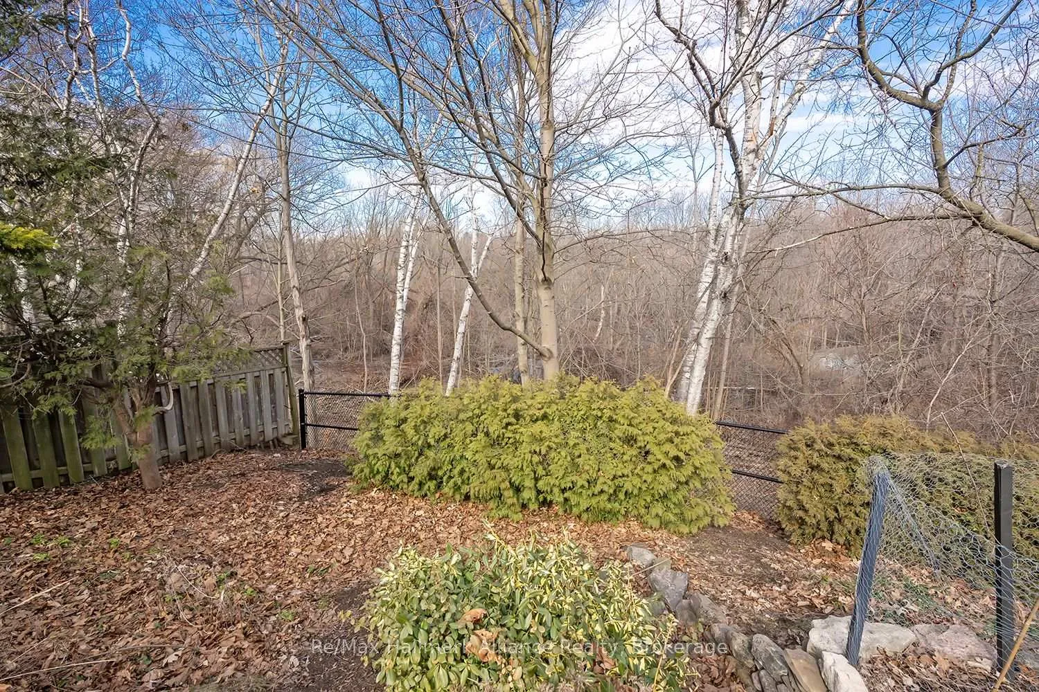 Photo 38 of 2305 Devon Road, Oakville, Ford — HOMEH