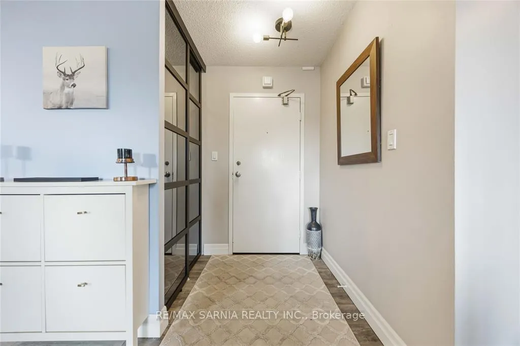 Photo 3 of Unit 209, 155 Front Street N, Sarnia — HOMEH