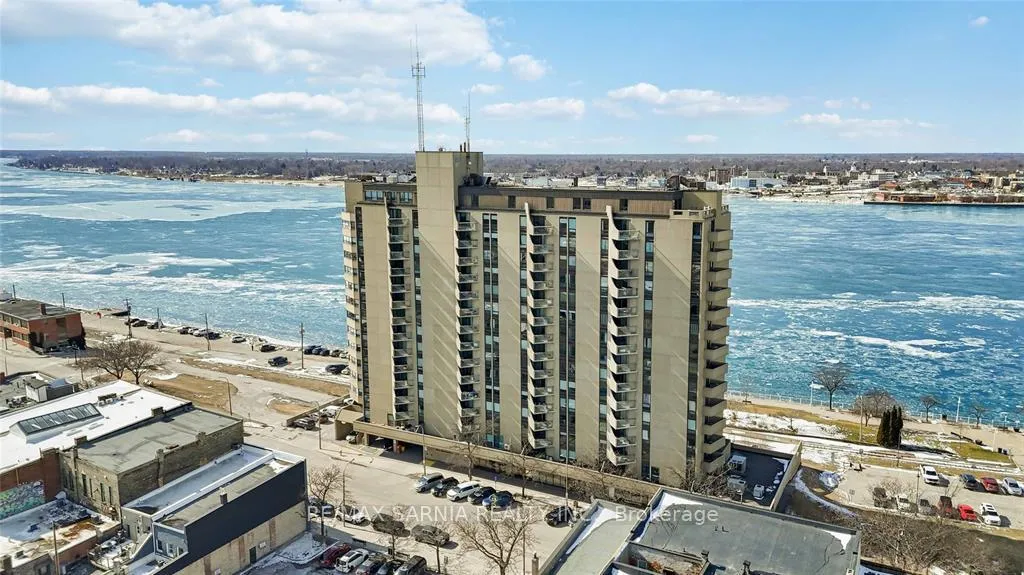 Photo 16 of Unit 209, 155 Front Street N, Sarnia — HOMEH