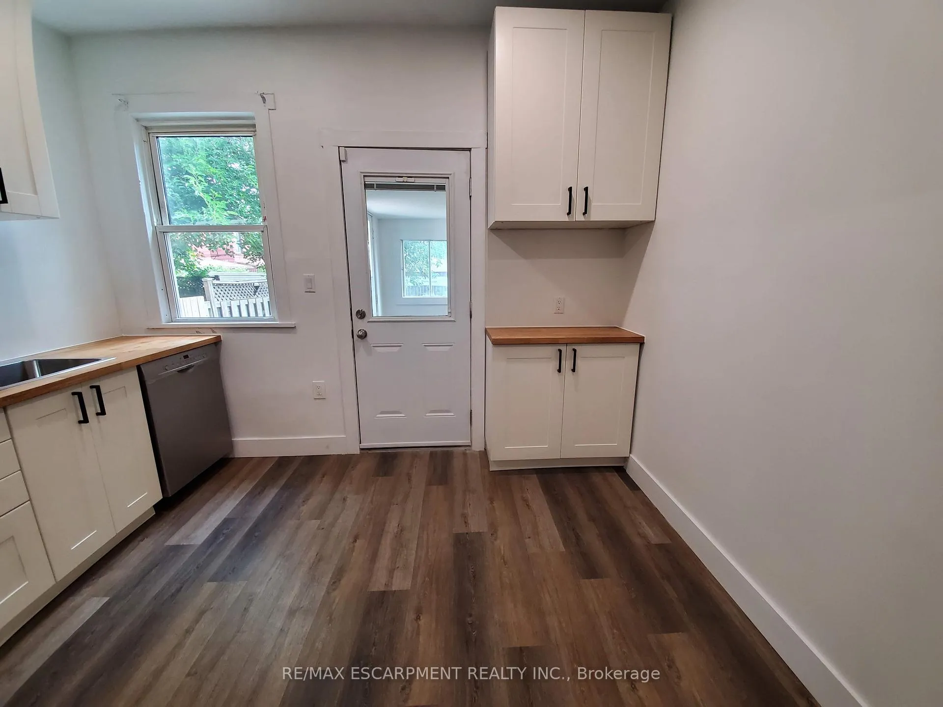 Photo 6 of Unit 1, 198 Sherman Avenue N, Hamilton, Stipley — HOMEH