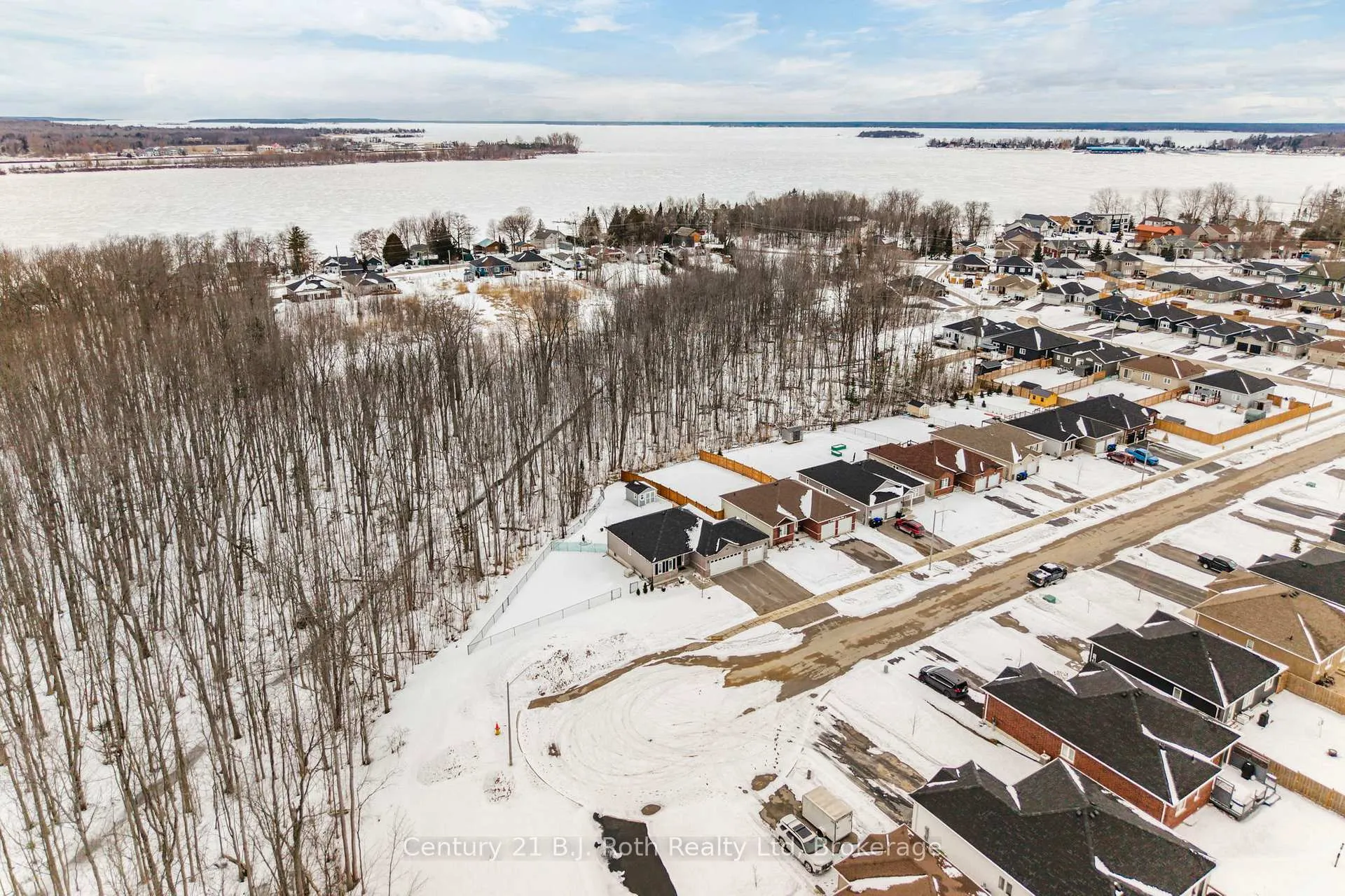 Photo 32 of 54 Ralph Dalton Boulevard, Tay, Victoria Harbour — HOMEH
