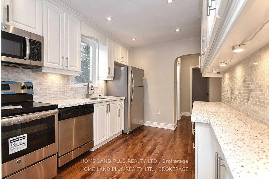 Photo 2 of 28 Walder Avenue, Toronto, Mount Pleasant East — HOMEH