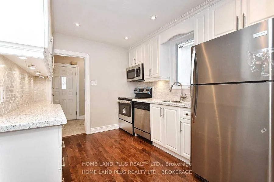 Photo 3 of 28 Walder Avenue, Toronto, Mount Pleasant East — HOMEH