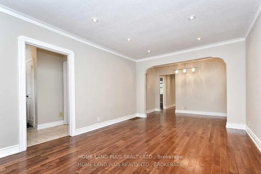 Photo 7 of 28 Walder Avenue, Toronto, Mount Pleasant East — HOMEH