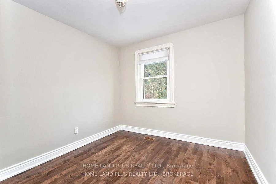 Photo 9 of 28 Walder Avenue, Toronto, Mount Pleasant East — HOMEH