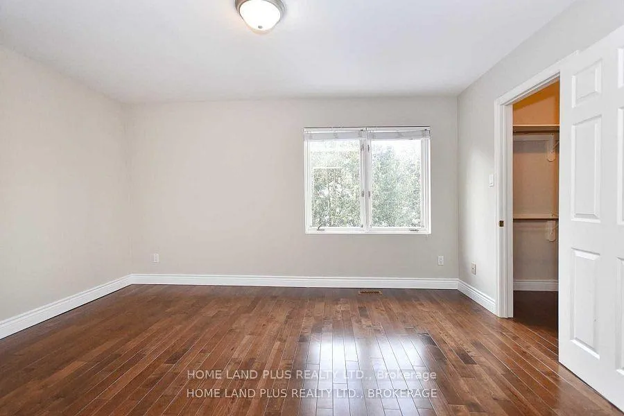 Photo 12 of 28 Walder Avenue, Toronto, Mount Pleasant East — HOMEH