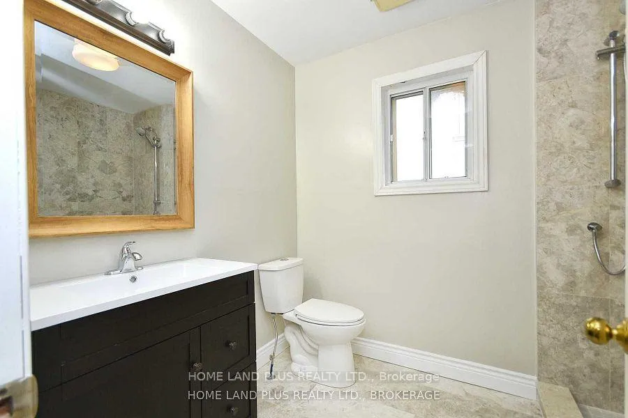 Photo 13 of 28 Walder Avenue, Toronto, Mount Pleasant East — HOMEH