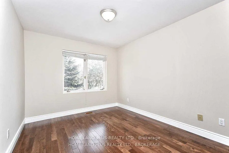 Photo 15 of 28 Walder Avenue, Toronto, Mount Pleasant East — HOMEH