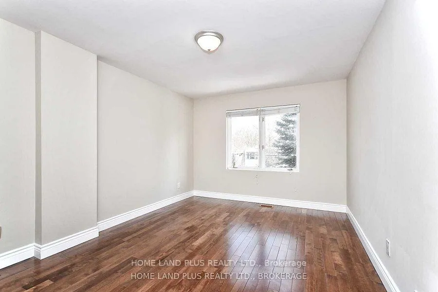 Photo 16 of 28 Walder Avenue, Toronto, Mount Pleasant East — HOMEH