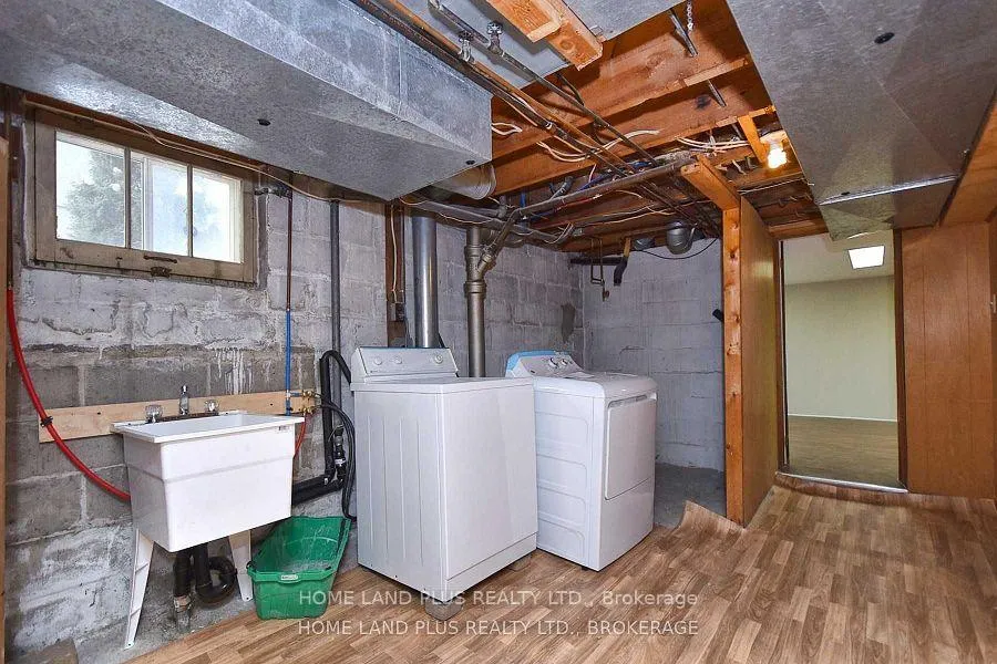 Photo 18 of 28 Walder Avenue, Toronto, Mount Pleasant East — HOMEH