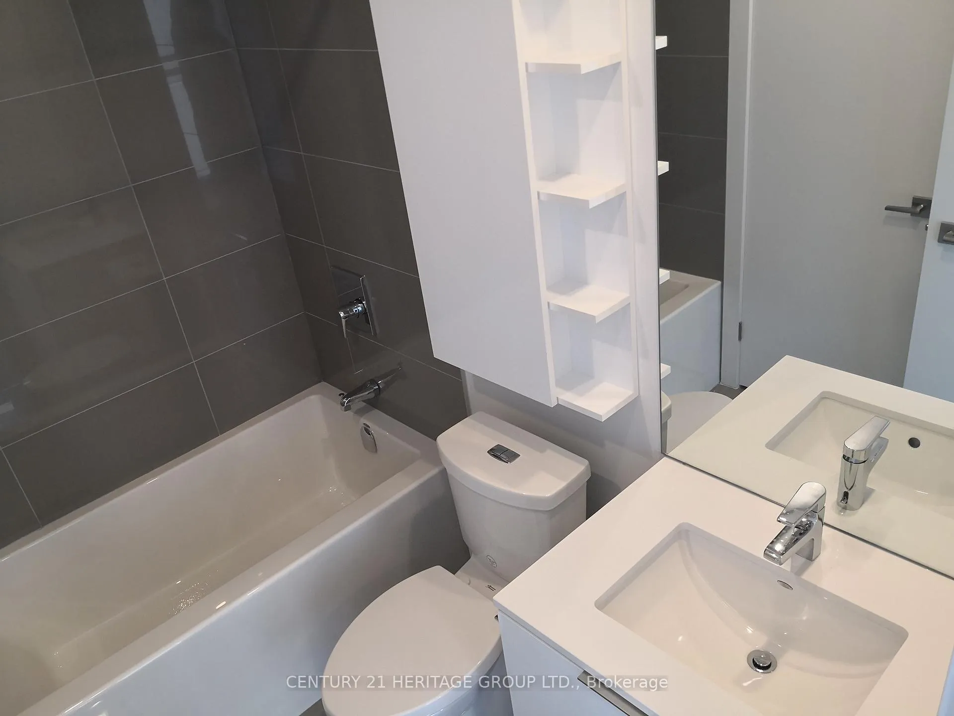 Photo 9 of Unit 1110, 609 Avenue Road, Toronto, Yonge-St. Clair — HOMEH