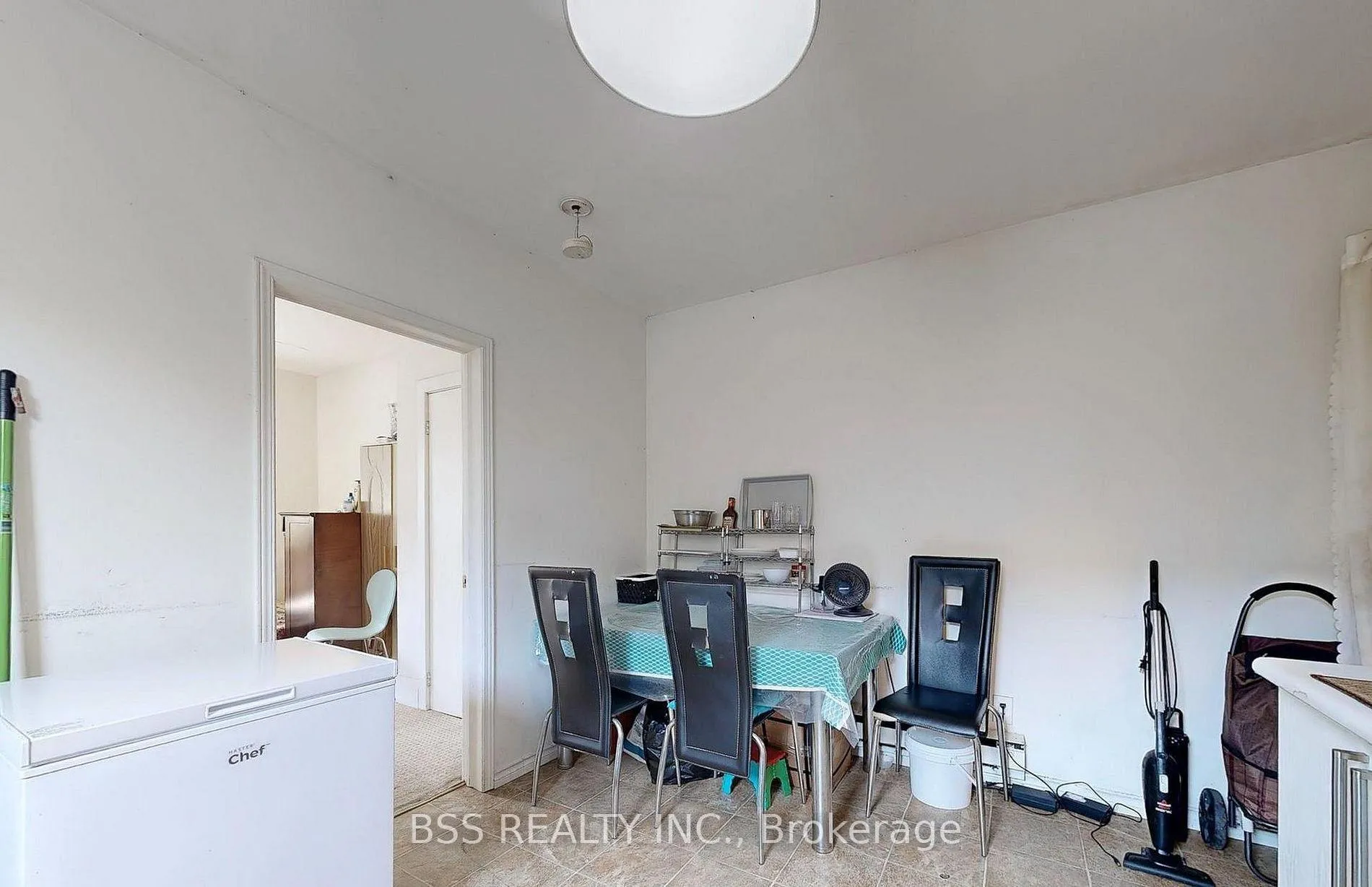Photo 4 of 48 St Dunstan Drive, Scarborough, Oakridge — HOMEH