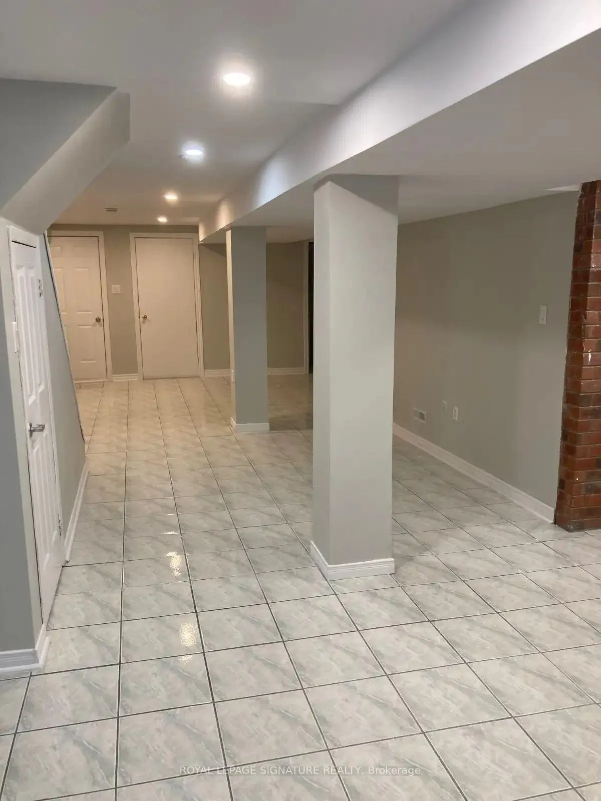 Photo 3 of Unit Basement, 154 Fifefield Drive, Vaughan, Maple — HOMEH