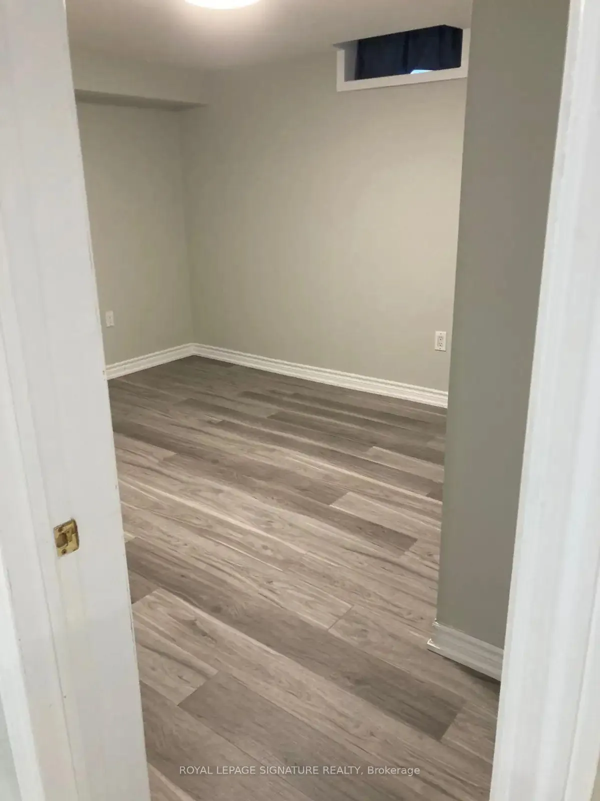 Photo 8 of Unit Basement, 154 Fifefield Drive, Vaughan, Maple — HOMEH